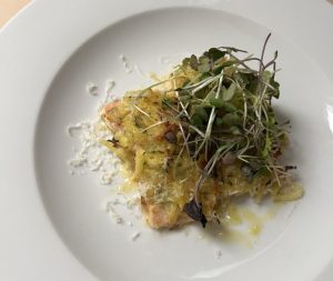 Gratinoitua perunaa ja kirjolohta